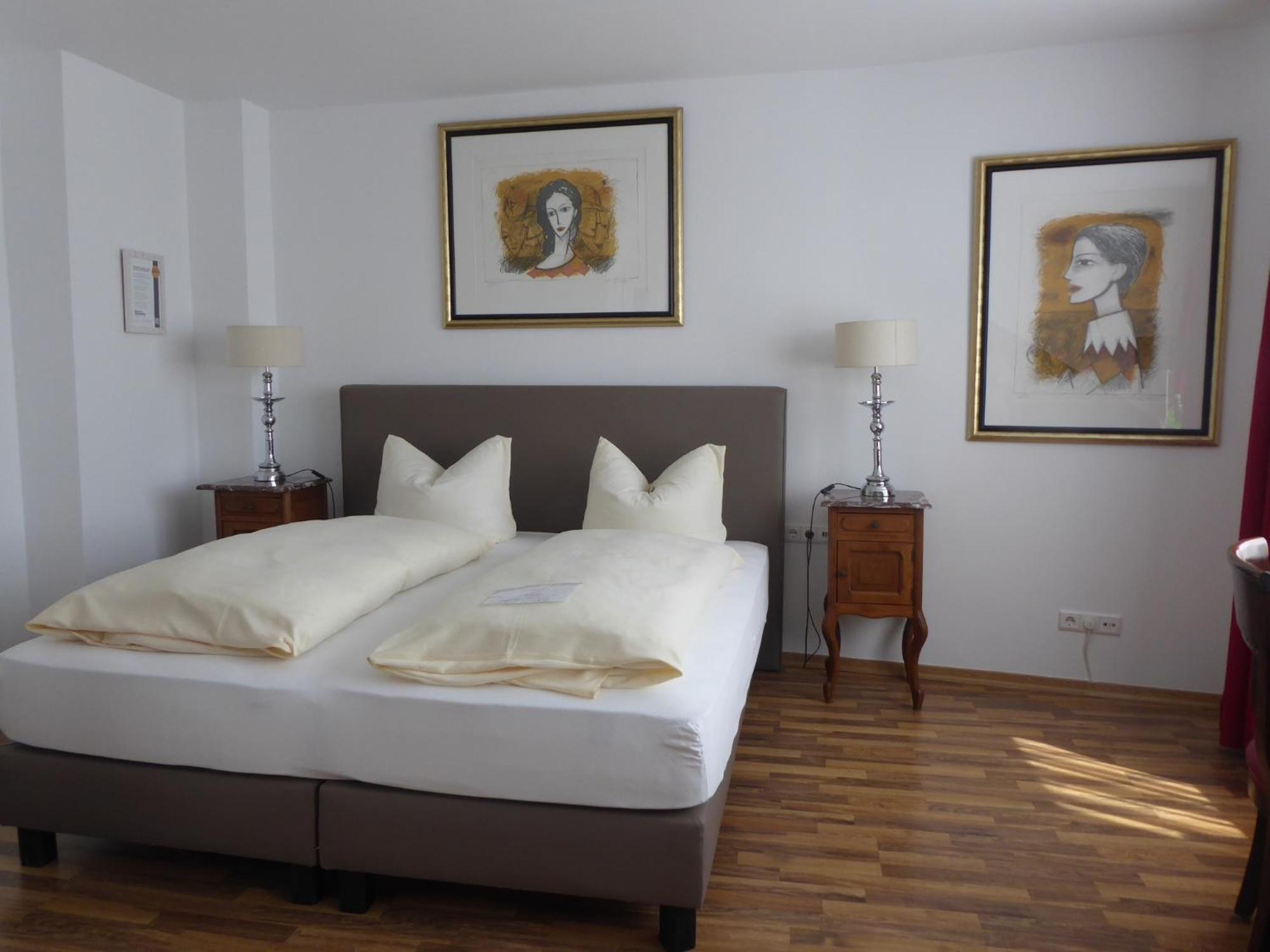 Hotel Weinhaus Hoff Bad Honnef Esterno foto